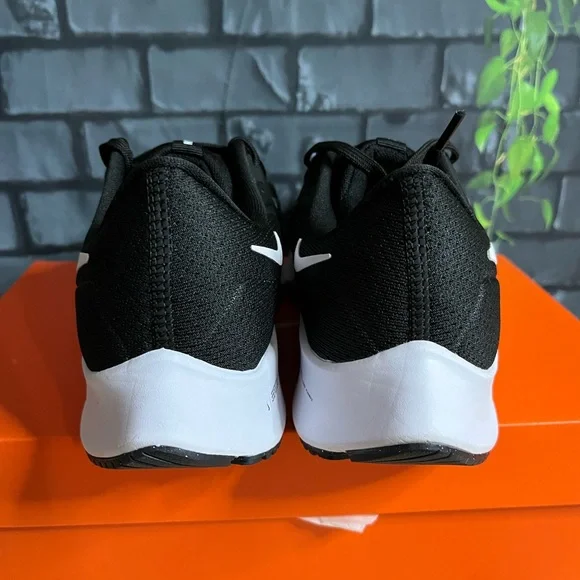 Nike Air Zoom Pegasus 38 - Picture 5 of 10